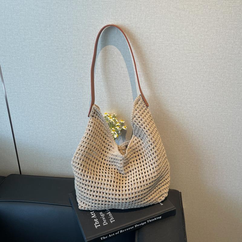 

Slack bag women s large capacity 2025 new hollow woven bag holiday wind beach knitted tote bag хаки