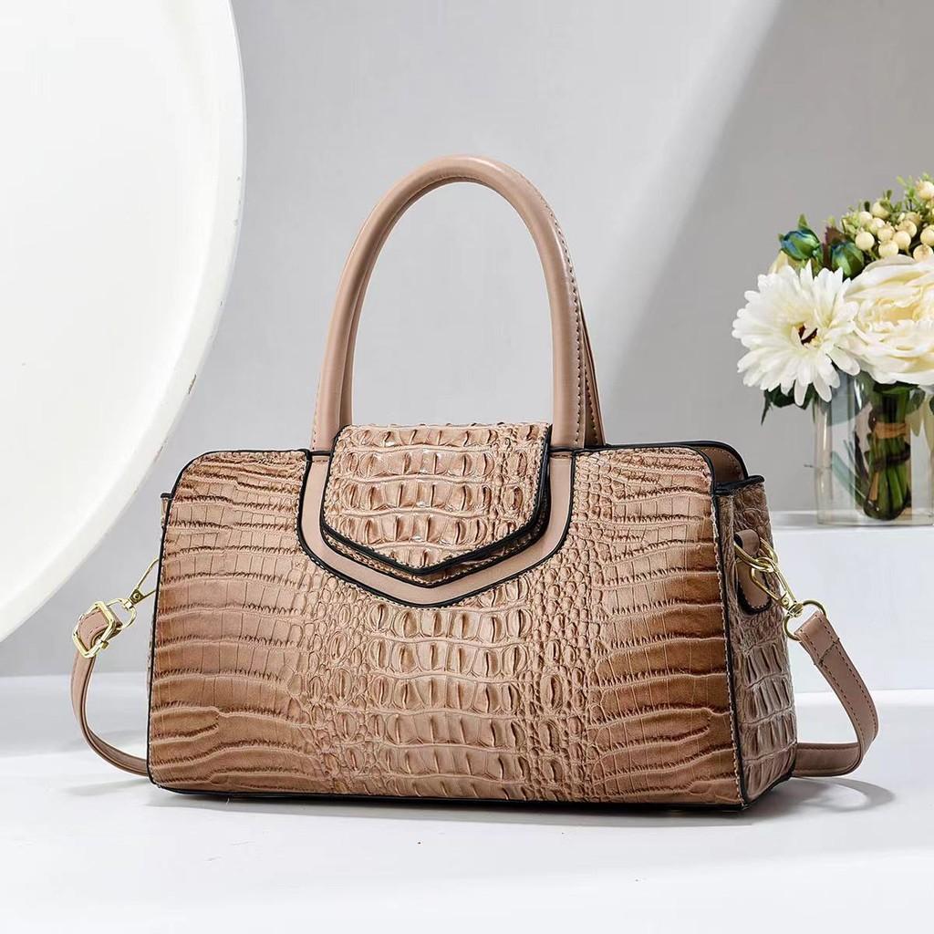 Stylish Large Capacity Crocodile Pattern Handbag For Moms In Black Khaki Red Brown Gray White