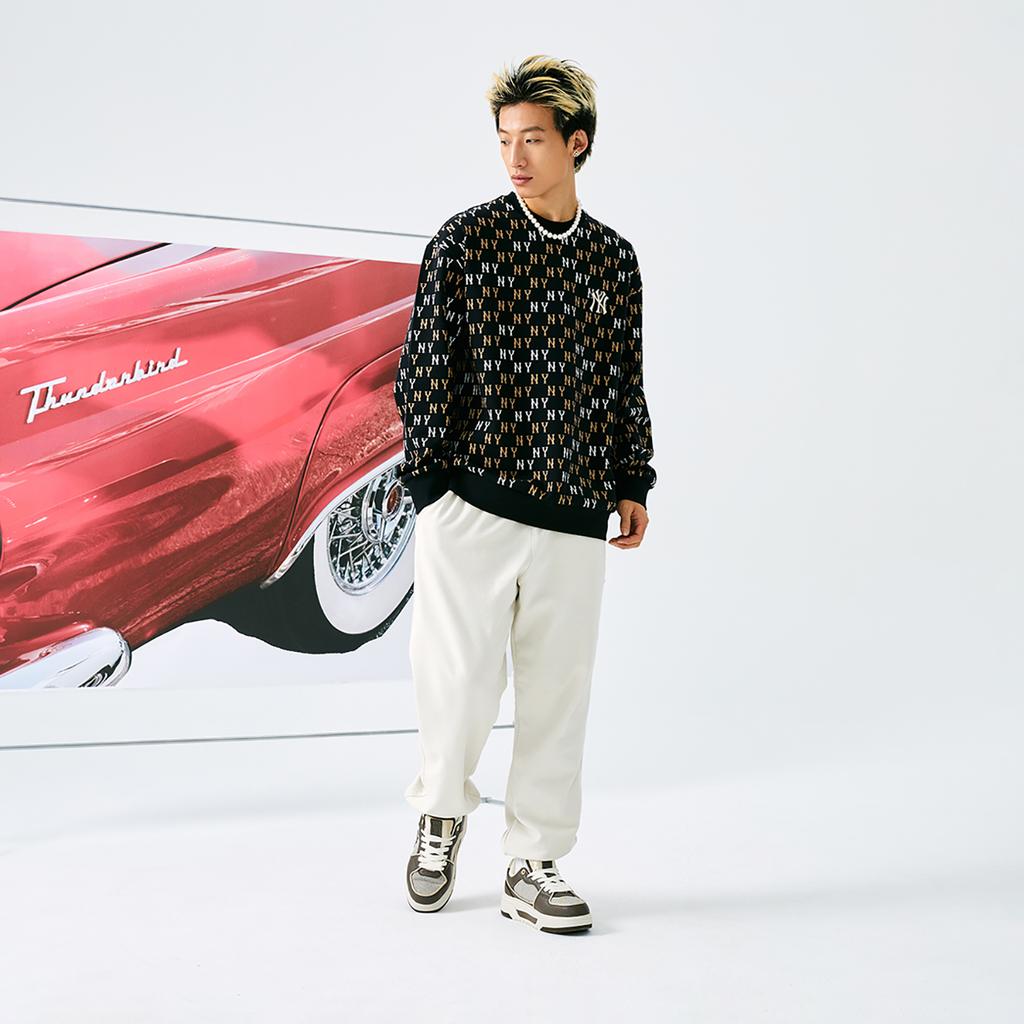 New MLB MONOGRAM Collection New York Yankees 24FW Crewneck Sweatshirt Unisex Black 3AMTM0344-50BKS