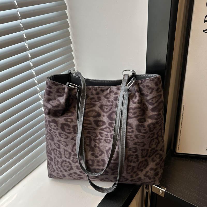 High Value Suede Leopard Print Tote Bag Large Capacity Fashion Commuter Shoulder Messenger Bag