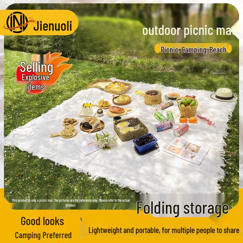 JNL White Plaid Outdoor Picnic and Beach Mat