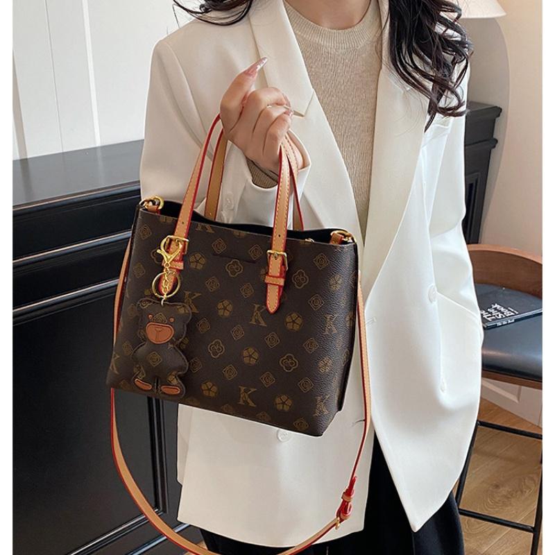 Borsa da Donna Marca di Lusso Leggero 2026 Nuova alla Moda e Versatile a Spalla Singola Crossbody Borsa a Mano di Alta Gamma con Grande Capacità