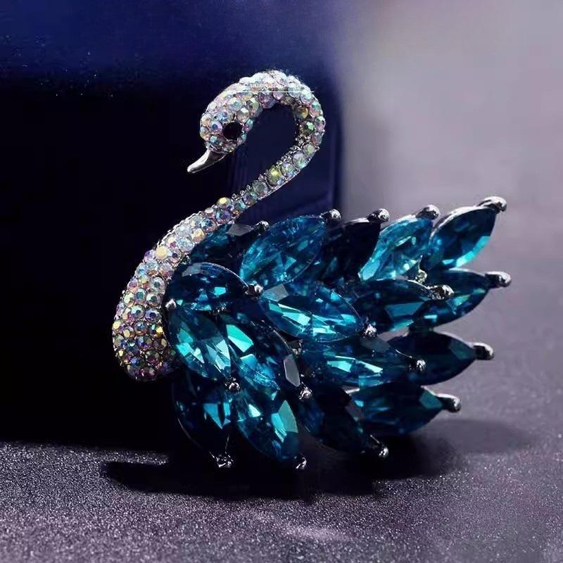 Elegant Crystal Swan Brooch: High-End Women's Pin with Korean Design Charm