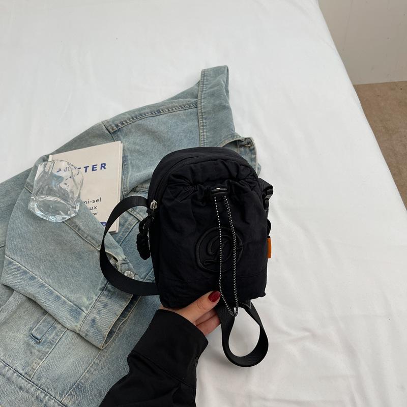 

Mobile phone bag women s small satchel women s new summer mini water cup bag light and simple messenger bag чёрный