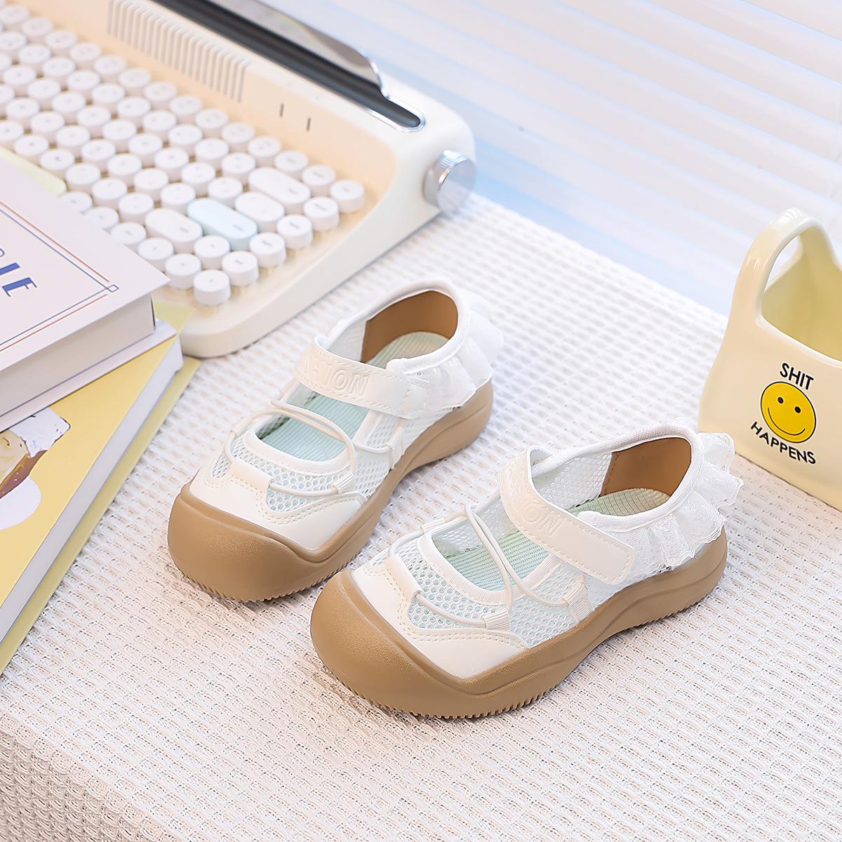 

Девочки балетные спортивные сандалии лето 2025 новые сетчатые детские сетчатые туфли девочки зарубежный стиль принцесса повседневная обувь 32-37 yards one hand shot 6 pairs бежевый