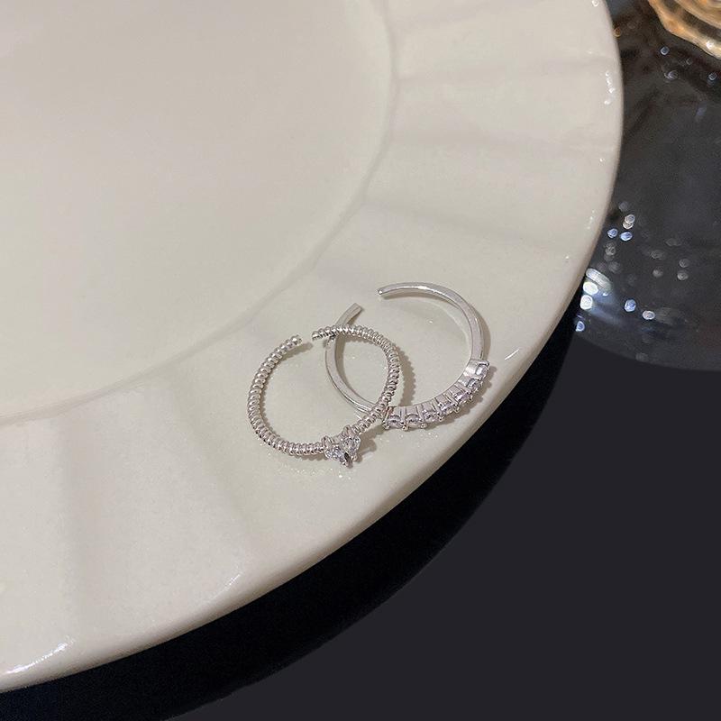 

Элегантное серебряное кольцо с цирконом для женщин - Открытый дизайн, универсальное и стильное Adjustable