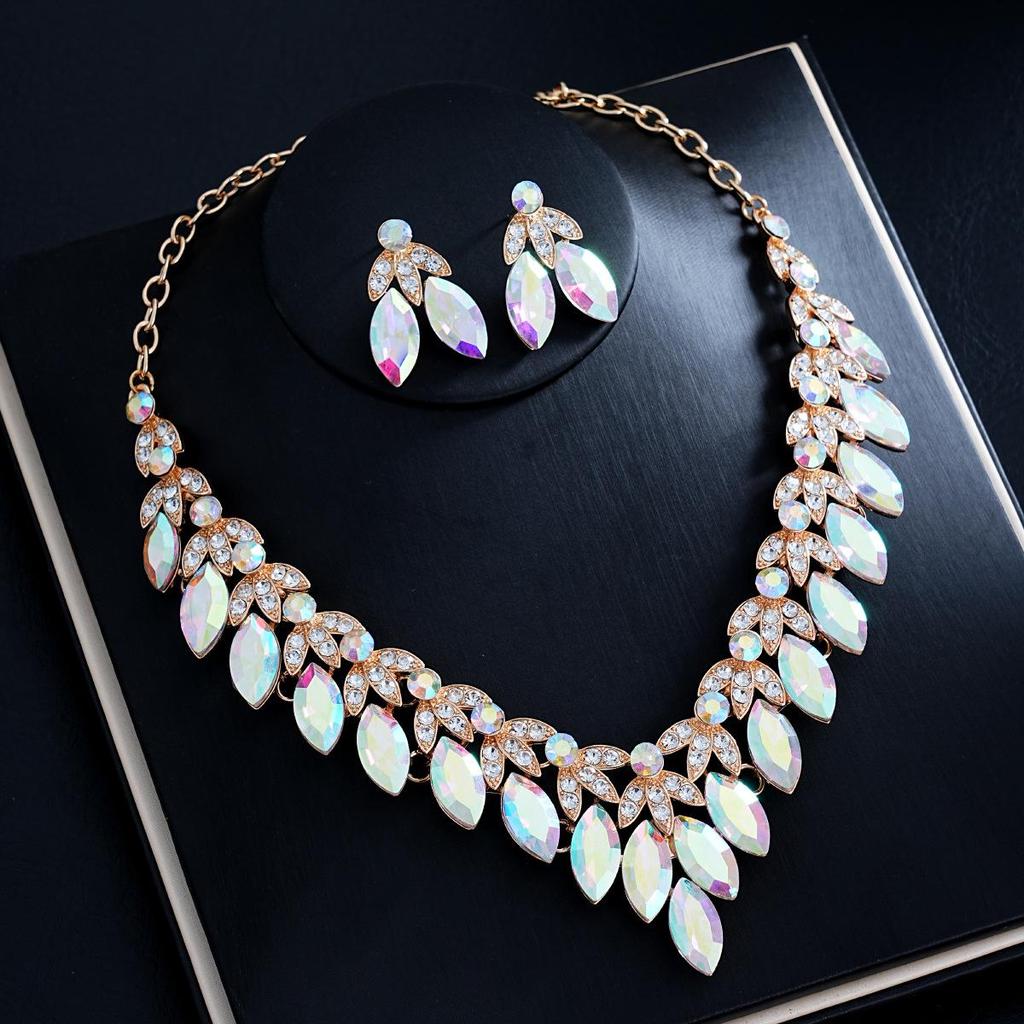 European & American Fashion Crystal Necklace and Earring Set: Bridal Wedding Jewelry Accessories