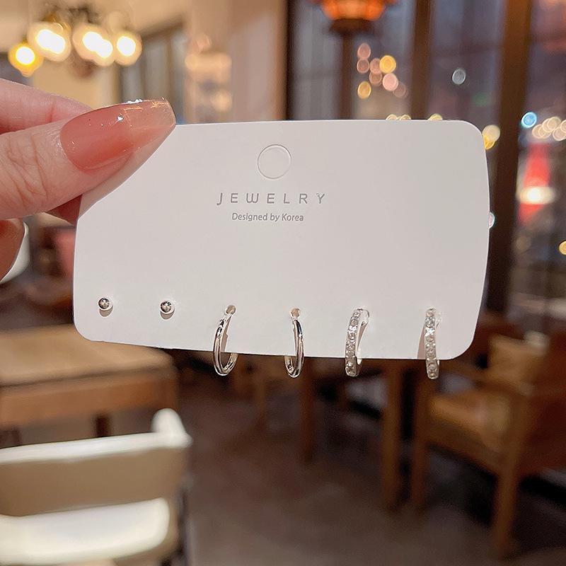 "Korean Style Pearl Ear Piercing Set: Small, Versatile Earrings for Students - Elegant and Simple High-End Jewelry"