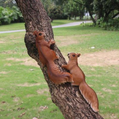 Resin Squirrel Hanging Ornament for Garden Decoration