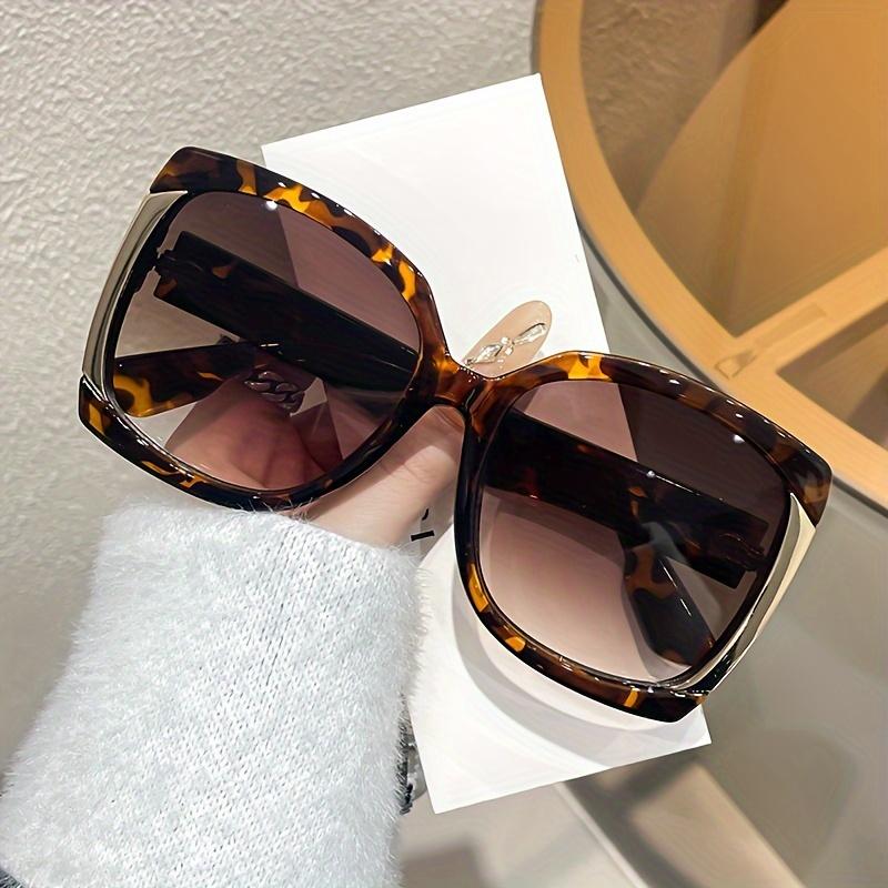 Chic Oversized Square Fashion Sunglasses for Women - Anti-Glare, Durable PC Frame with Metal Hinges - Perfect for Beach & Travel