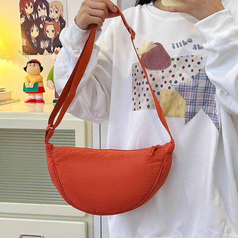 New Student Portable Shoulder Bag Women Go Out for Leisure Travel Light Messenger Bag Solid Color Simple Dumpling Bag