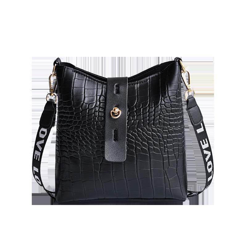 Lightweight Shoulder Bag for Commuting