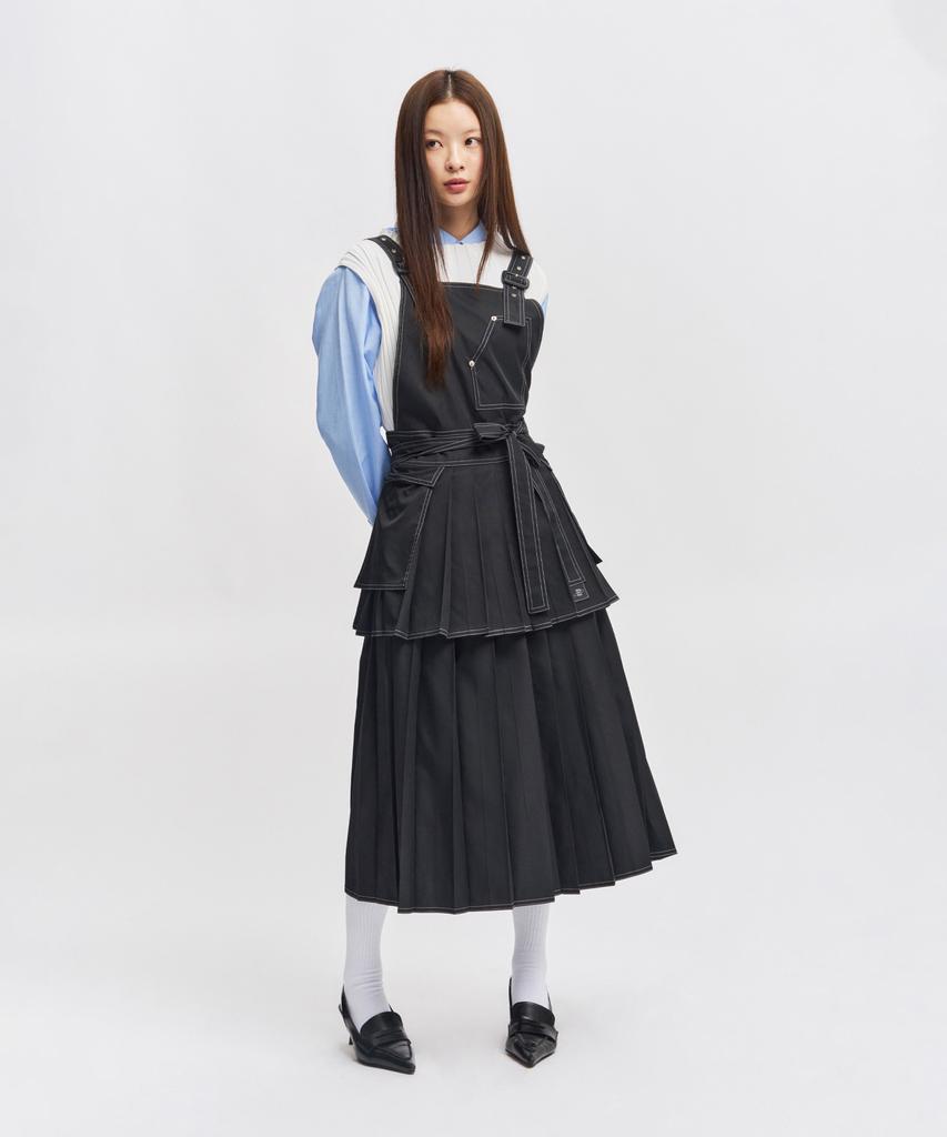 Eipeuleonwei Dark Pleated Apron Dress