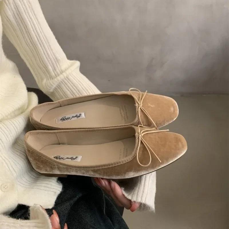 Elegant Velvet Ballerina Shoes Woman  Luxury Velour Ballet Flats Ladies Retro Round Toe Bowknot Shallow Loafers  In Red Green