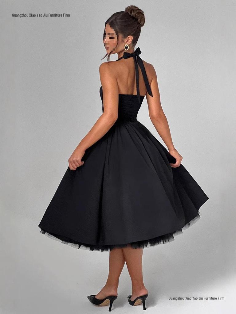 Damen-Abendkleid mit voluminösem Rock und Schnürung