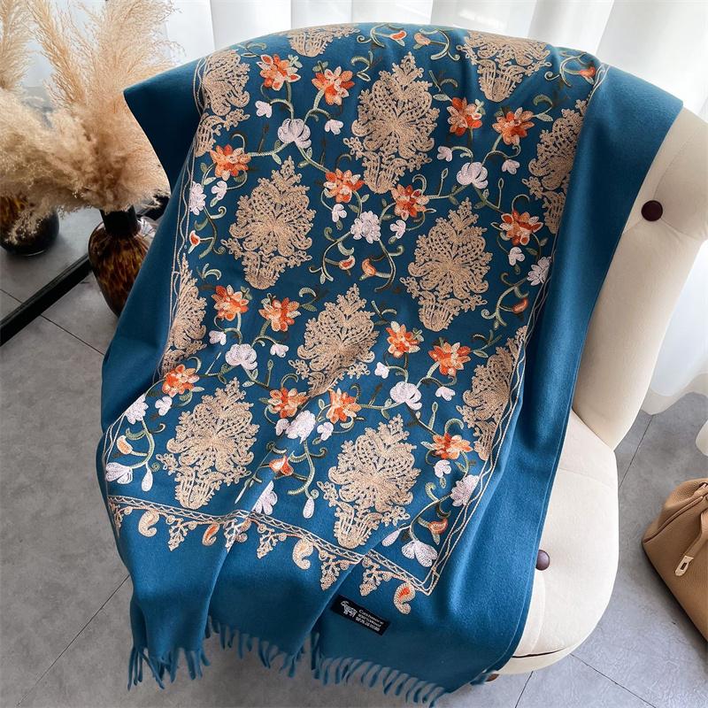 Luxury Thick Warm Shawl Winter Paisley Pashmina Blanket Poncho Stoles Print Cashmere Scarf Women Travel Wraps Bufanda Female