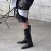 Korean version niche simple row style flat-bottomed medium boots thin boots women 2025 long tube square head but knee high boots