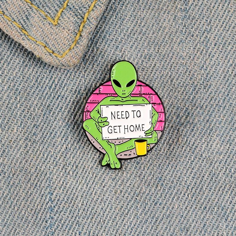 Eyecatching Alien Cartoon Enamel Lapel Pin For Creative Style And Flair Decorative