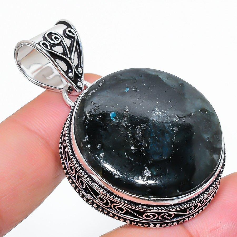 

Vintage Labradorite Gemstone Handmade Ethnic Jewelry Pendant 1.89 VR-2154