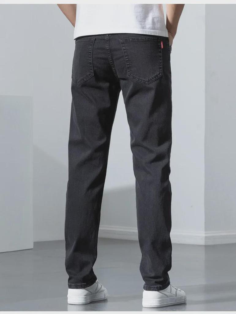 Schwarze Slim Straight Jeans für Herren - Trendiger, klassischer Denim im Jugendstil