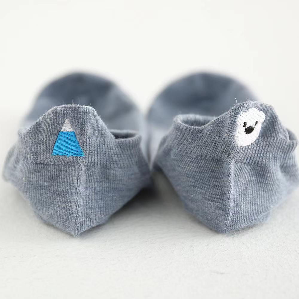 Chaussettes en coton brodé de dessins animés mignons pour femmes Printemps/Été 2024 - Décontractées, Respirantes, Style court bateau