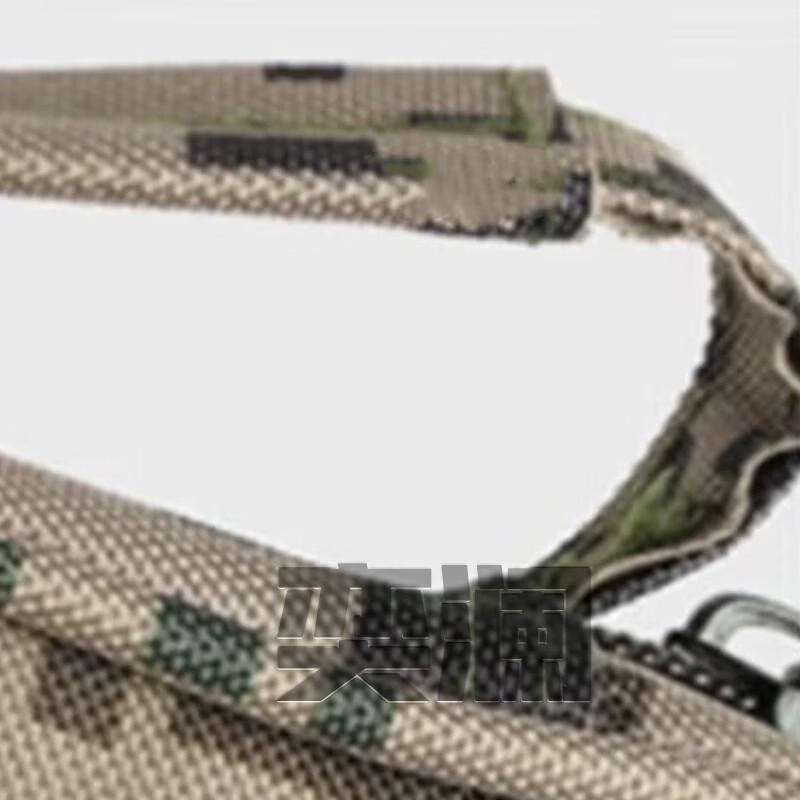 Yilan Camouflage Travel Bag