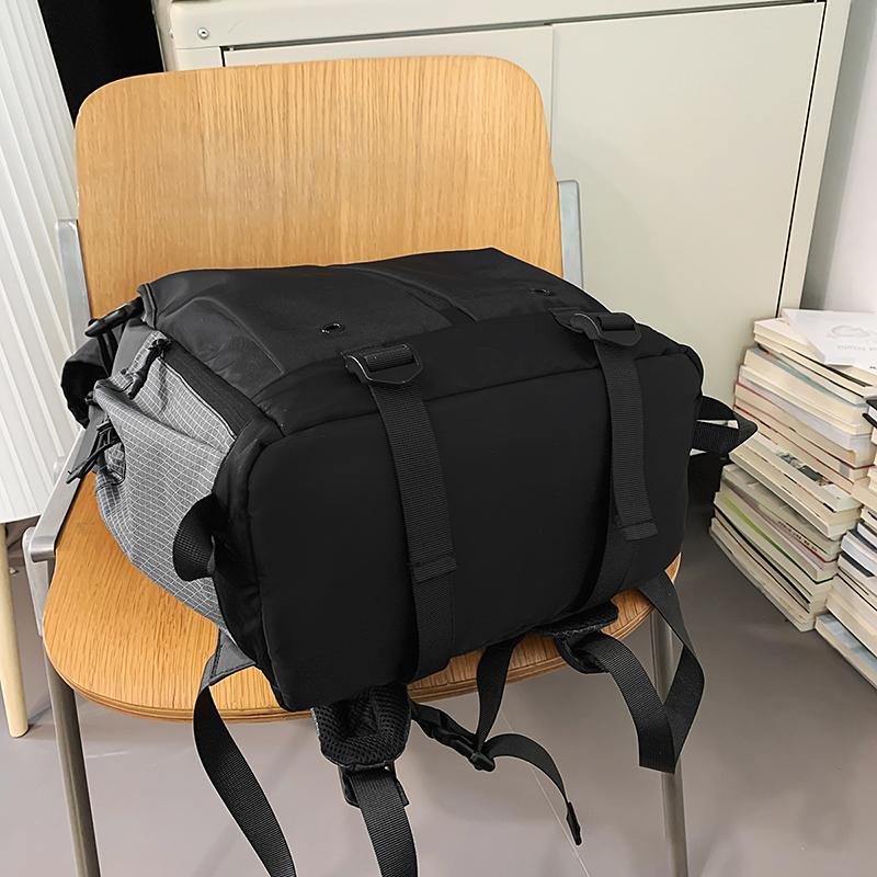 Men's Sports Outdoor Backpack Large Capacity Waterproof Computer Backpack