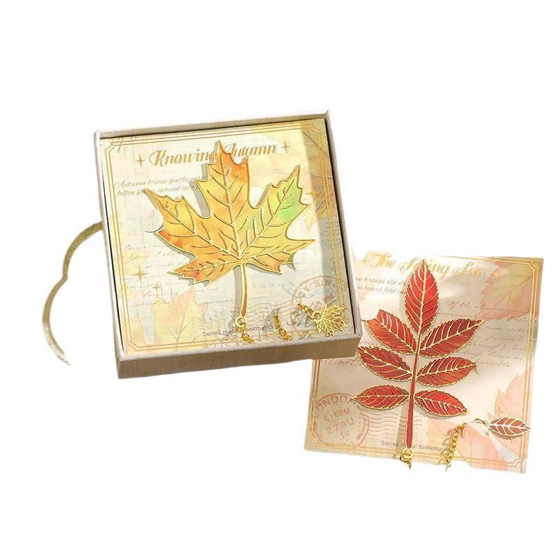 Classical Chinese Style Retro Leaf Metal Bookmark Gift for Students and Graduates