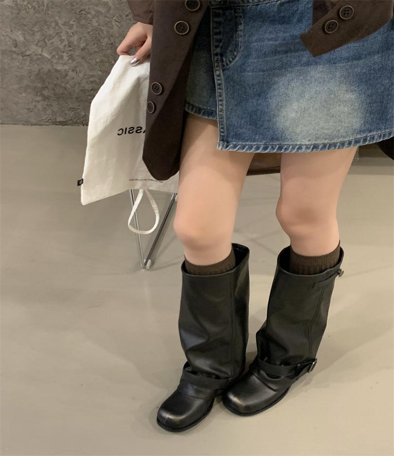 

American daughter style huge good-looking boots women s long boots Martin boots autumn and winter thick heel super fire trousers boots black leather 39 чёрный