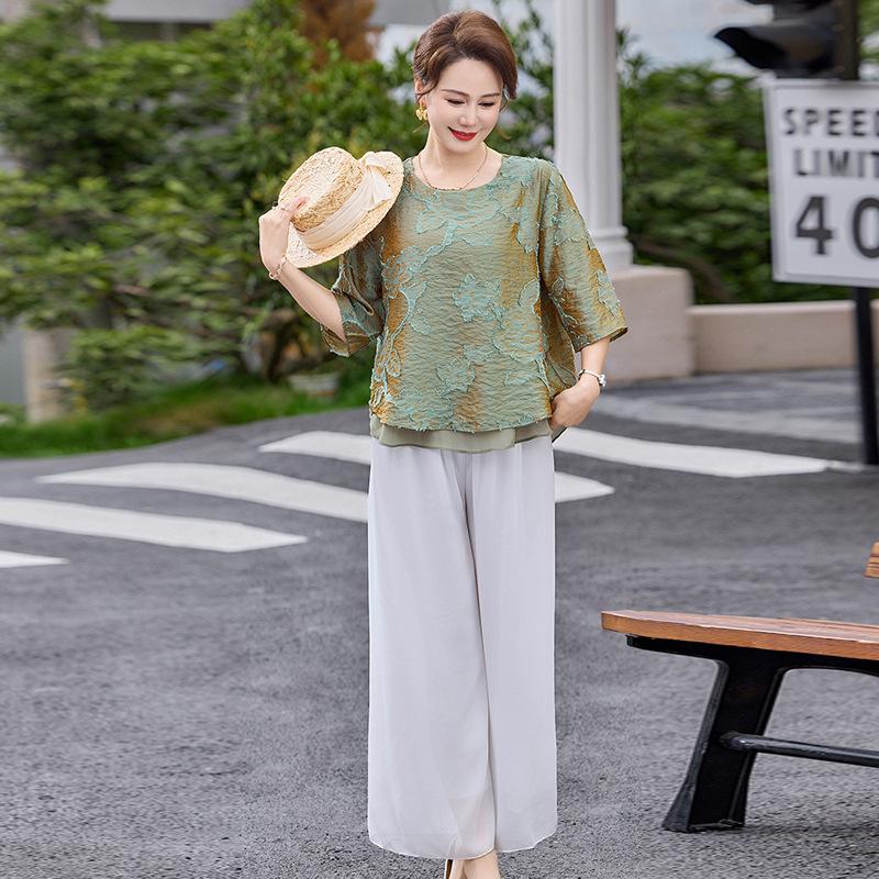 

Summer 2026 Stylish Mid-Sleeve T-Shirt Set for Women Over 50, Featuring a Chic Round Neck Two-Piece Design XL [90-105 kg]