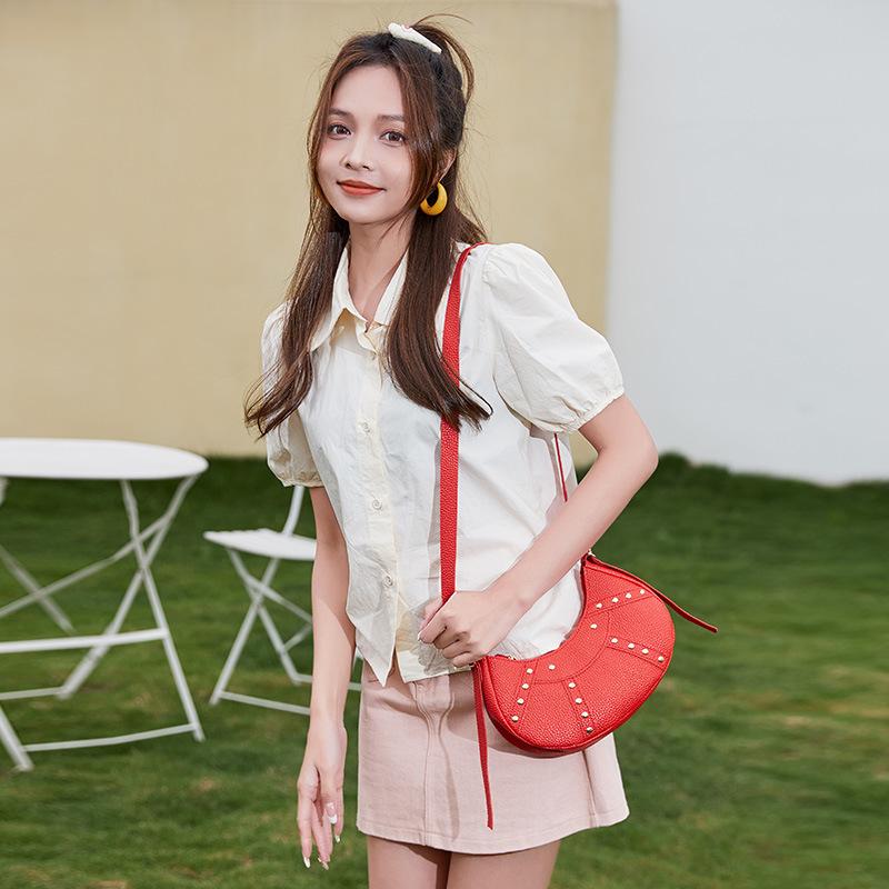 Ladies bag personalized crescent bag rivet splicing underarm portable women's bag fashionable lychee pattern shoulder mobile phone bag