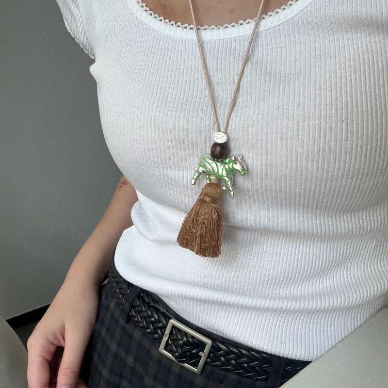 Natural Minimalist Design Zebra Tassel Long Pendant Necklaces For Women  Versatile Adjustable Sweater Chain Jewelry