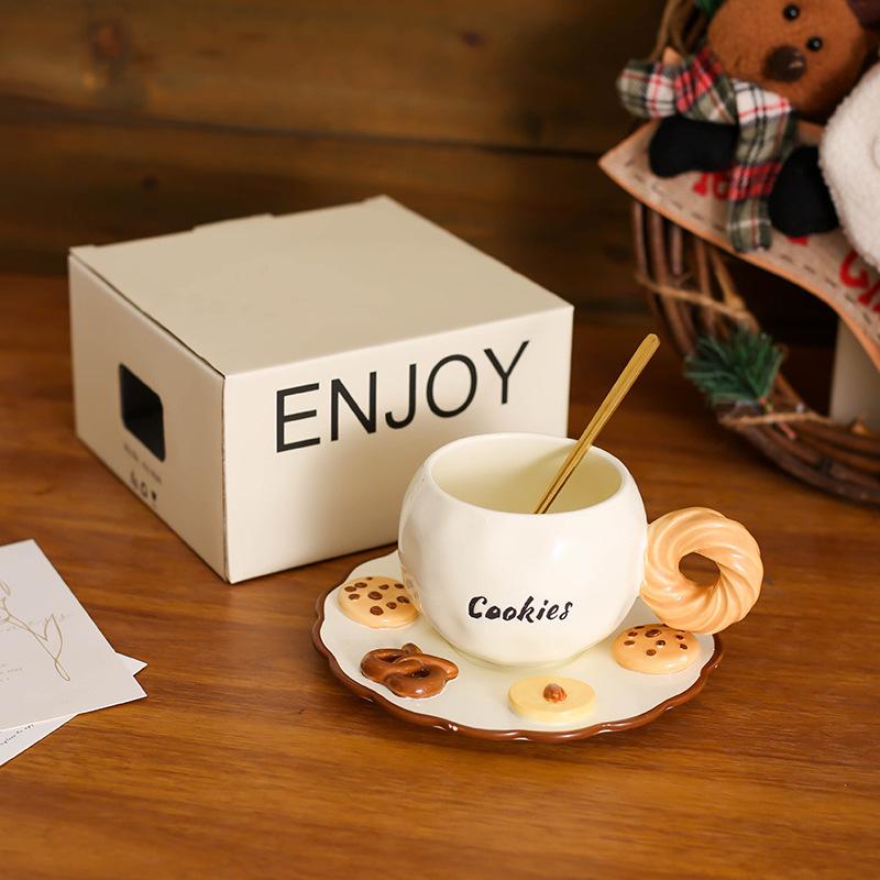 

Керамическая кофейная чашка с блюдцем в скандинавском кремовом стиле, высококлассный дизайн, креативная кофейная чашка, подарочная коробка 350ml