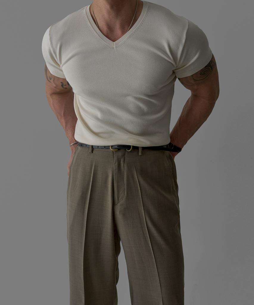 Baulopeulodeogteu V-Neck Muscle Short Sleeve Knit [Ivory]