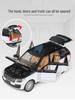 1/24 Land Rover Range Rover Alloy Model Car with Sound and Light - Large Off-Road Toy