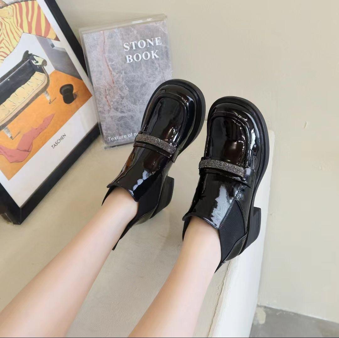 

Ботильоны с круглым носком, со стразами, черные короткие туфли для женщин, женские ботильоны «Челси», осенняя распродажа, готический тренд 2024 г., новинка 39