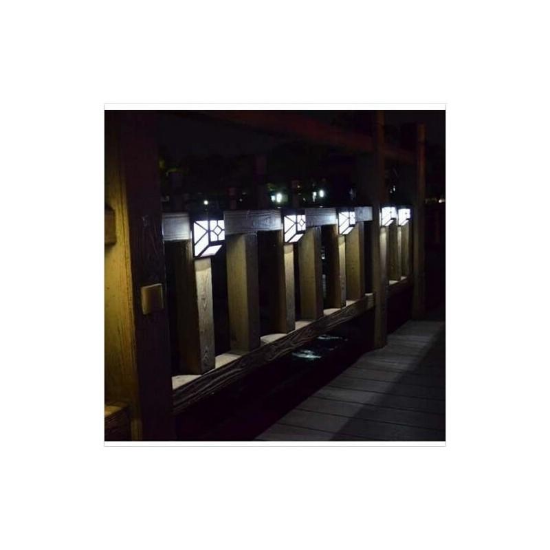 Hochwertige solarbetriebene Wandleuchte mit 2 LED-Laternen für elegante Gärten