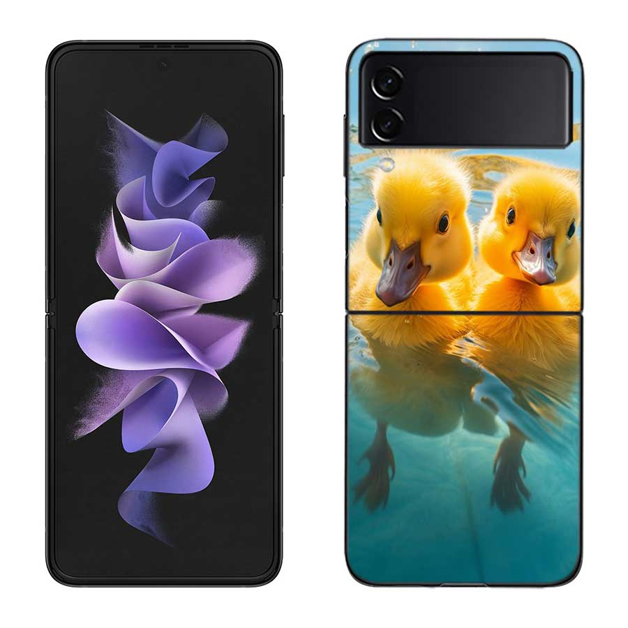 Yellow Duck Phone Case For Samsung Z Flip 7 6 5G Galaxy Z Flip 5 4 3 Black Hard Cell Cover Luxury PC Shell Coque