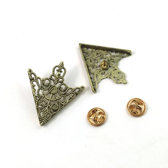 1 Pair Decorative Clip for Men Retro Collar Pin Collar Women & Finish