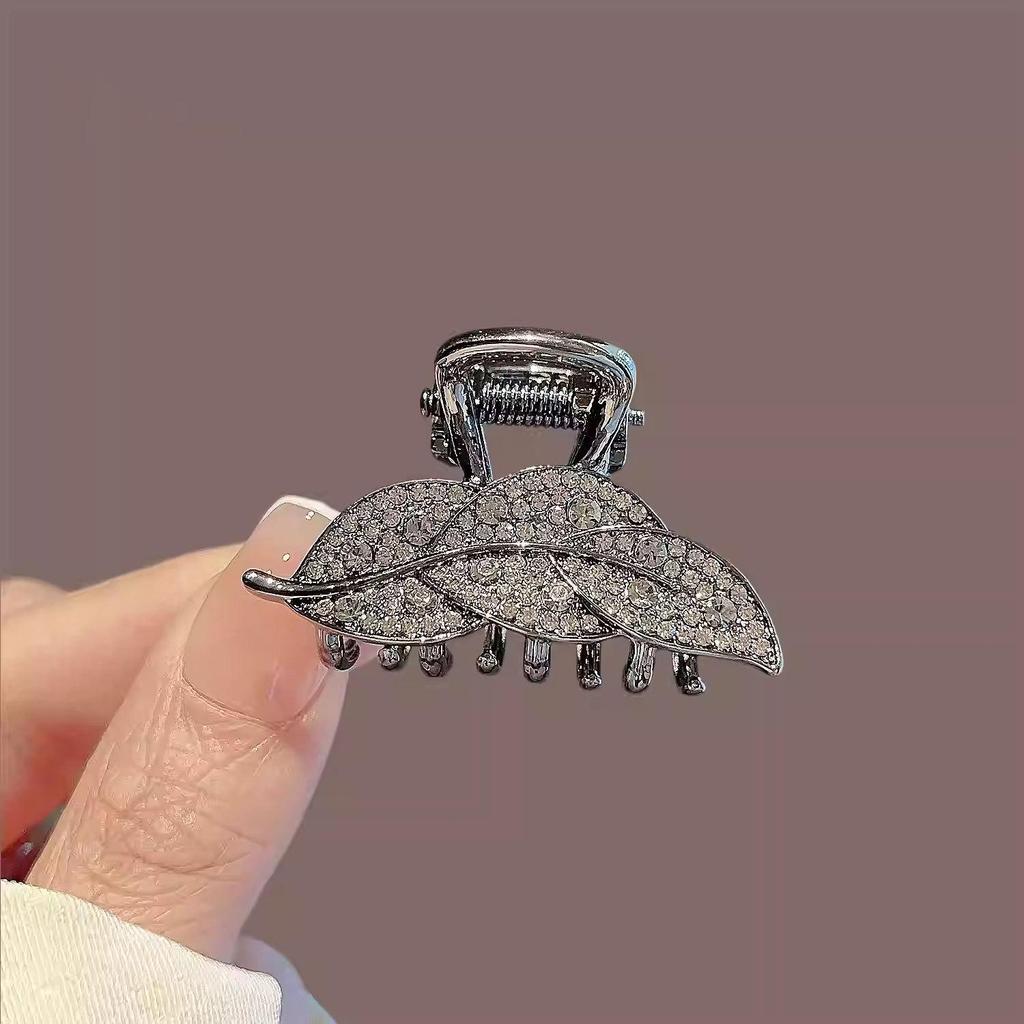 Crystal Flower Hair Claw Clip - Korean Style 2025