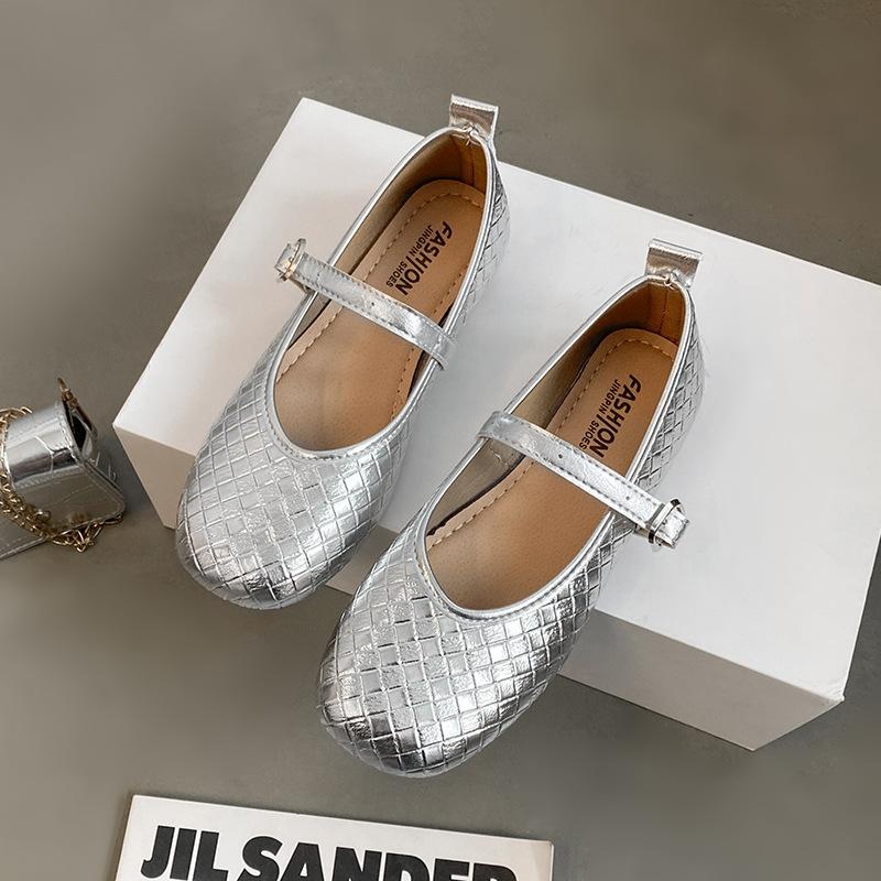 

Retro striped square head Mary Jane small leather shoes women s 2025 spring new French flat bottom one-word buckle light mouth single shoes 42 серебряный