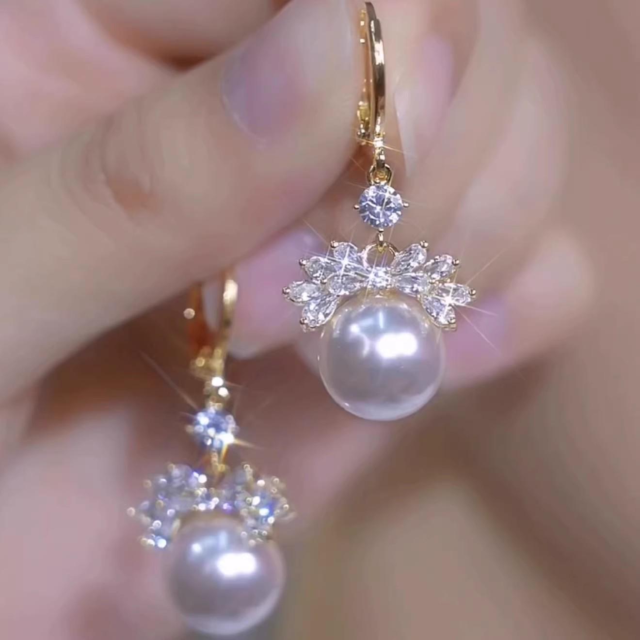 Элегантные серьги-кликеры с жемчугом и цирконием - Серьги высокого класса для женщин