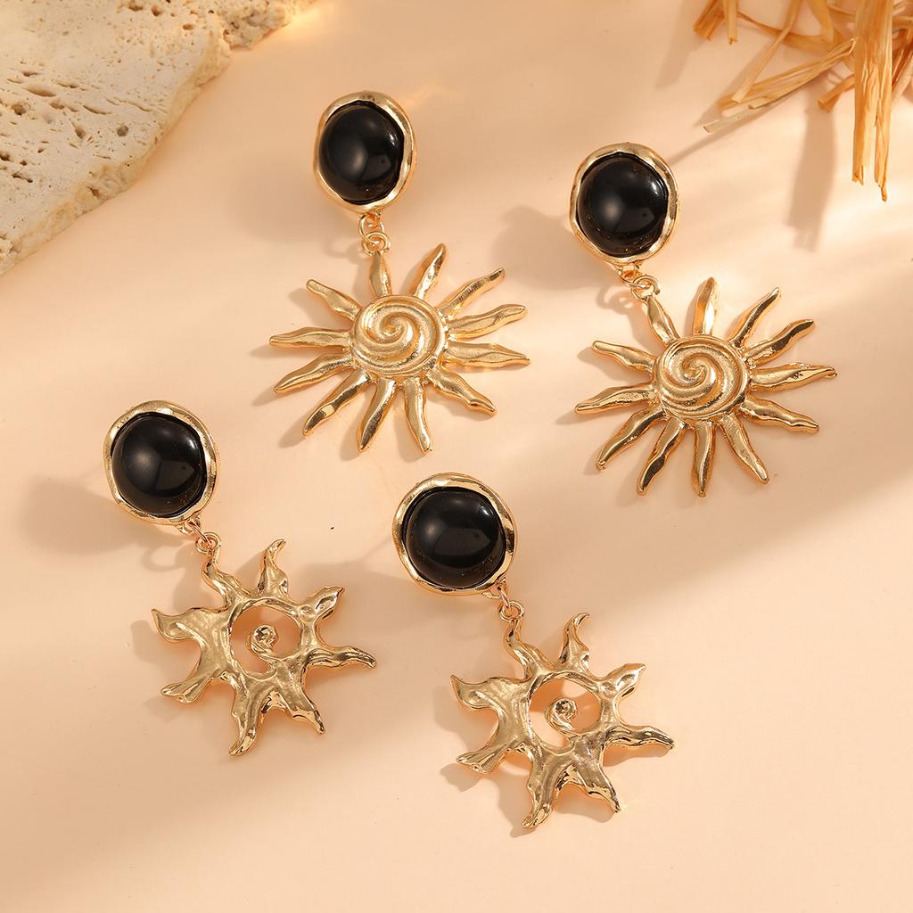 2026 New Hollow Dangle Earrings Women Sunflower Drop Earrings Fashion Personalized Banquet Party Daily Wear Jewelry Accessories