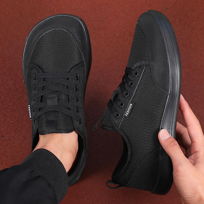 Wide Toe Men'S Shoes Retro Casual Breathable Mesh Solid Color Walking Shoes Anti Collision Big Head Lightweight Sports Shoes