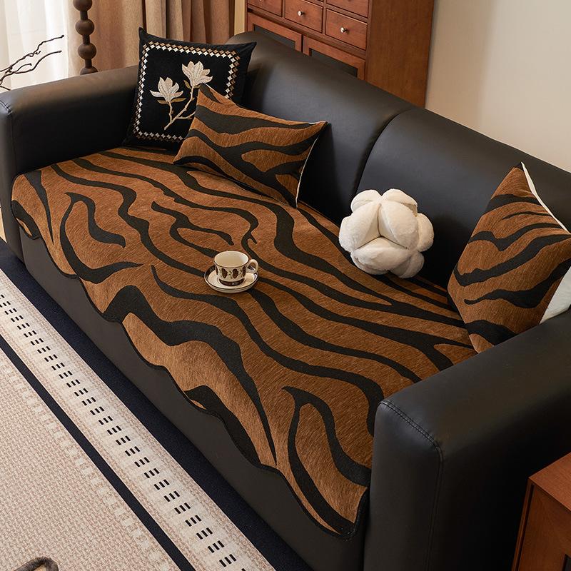 New Sofa Cushion Light Luxury High Sense Simple Modern Non-Slip Seat Cushion Four Seasons Universal Chenille Cover Towel