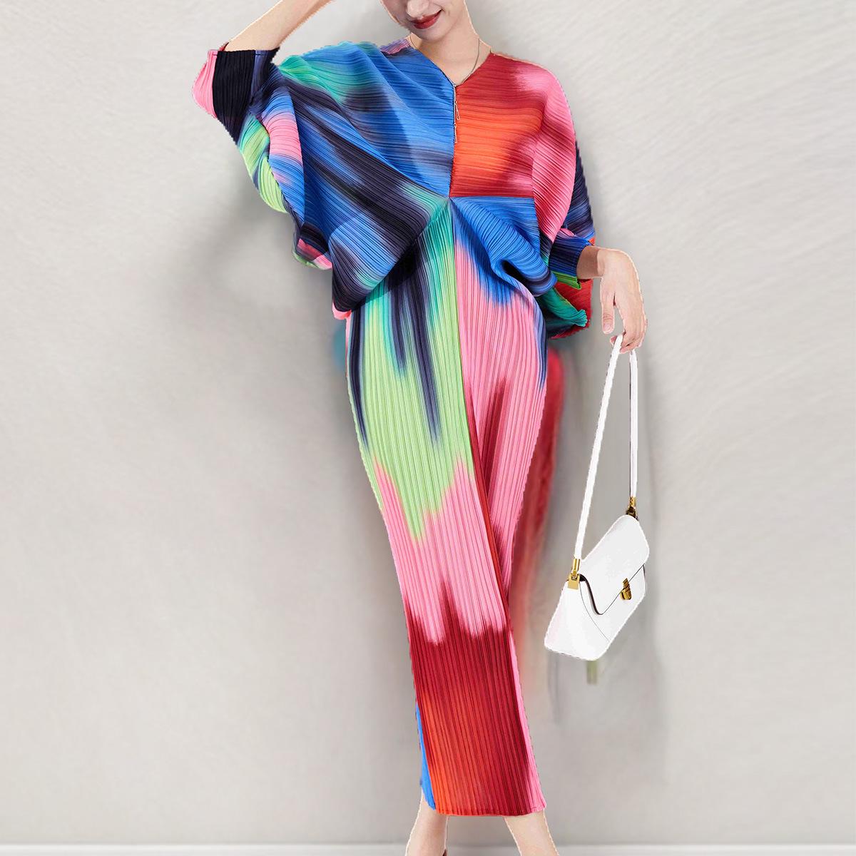 

Chic V-Neck Ruched Dress with Batwing Sleeves - Trendy Women s One-Step Skirt One Size