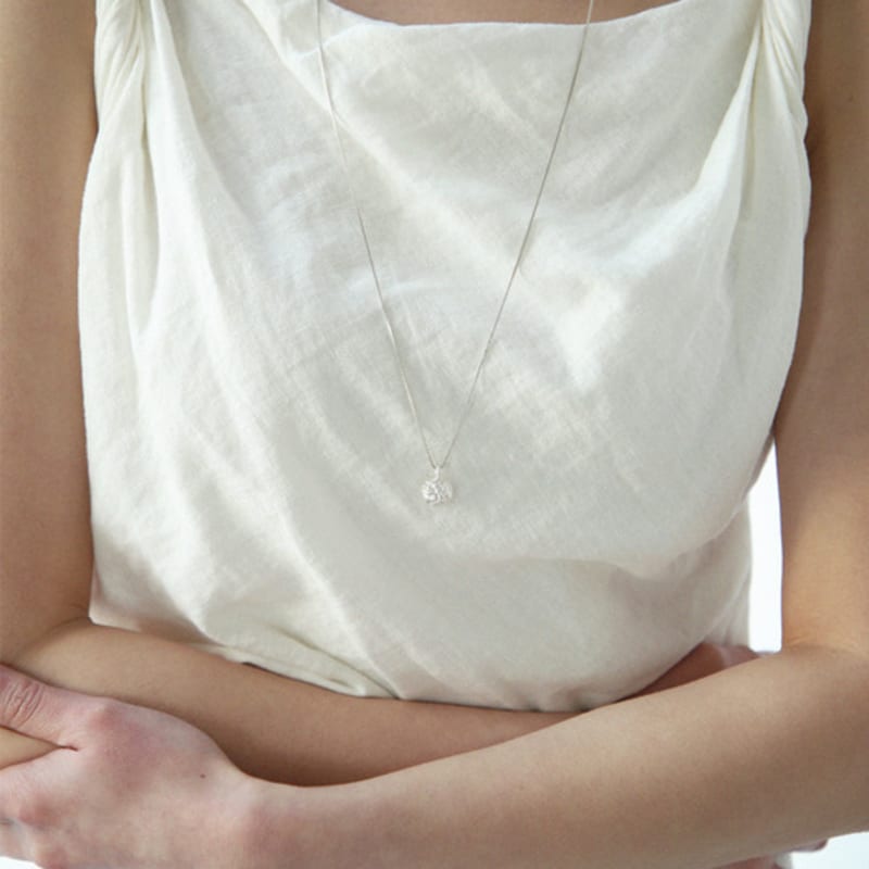 

ARCHIVE SCENE The Sound of Spring necklace Silver (70cm) (10,000 won)