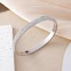 Bracciale in Acciaio Titanio con Strass Stile Europeo-Americano: Design di lusso di nicchia, Resistente al colore e durevole