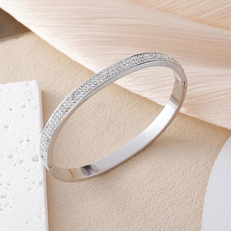 European-American Rhinestone Titanium Steel Bracelet: Luxury Niche Design, Colorfast & Durable