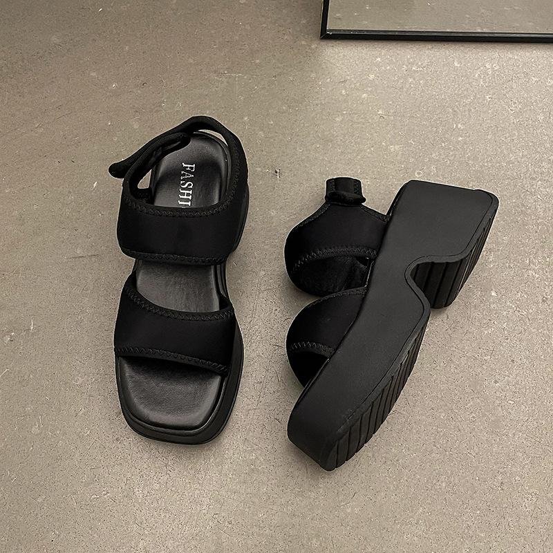 Home indoor non-slip and deodorant cool slippers women's summer wear 2025 new seaside beach shoes heightening sandals women